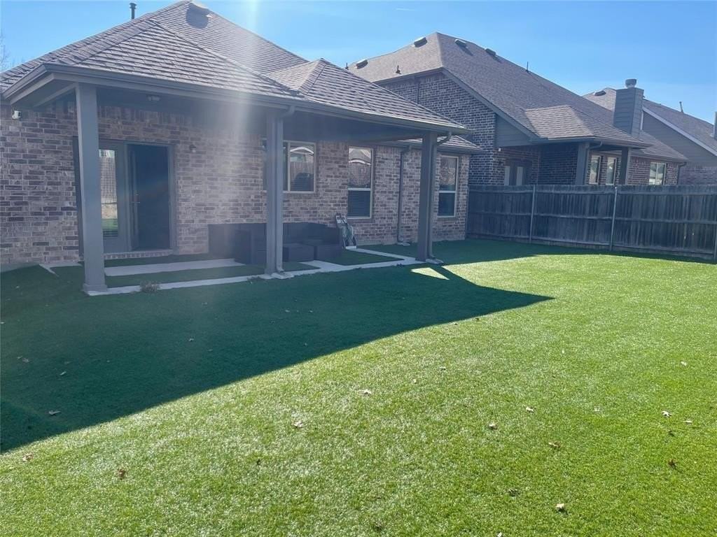 1809 Phillip Ln - Photo 3 of 18