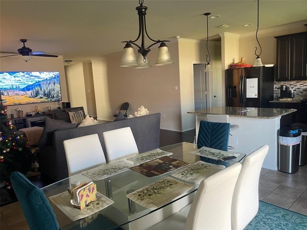 1809 Phillip Ln - Photo 7 of 18