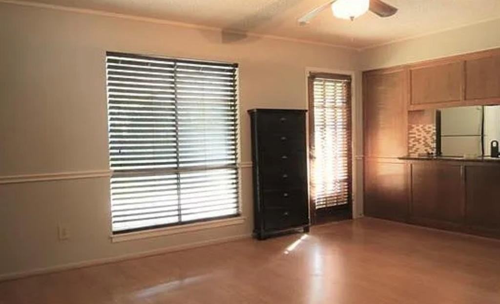 4649 Highgrove Dr - Photo 3 of 8