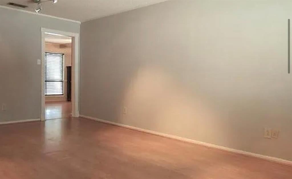 4649 Highgrove Dr - Photo 6 of 8