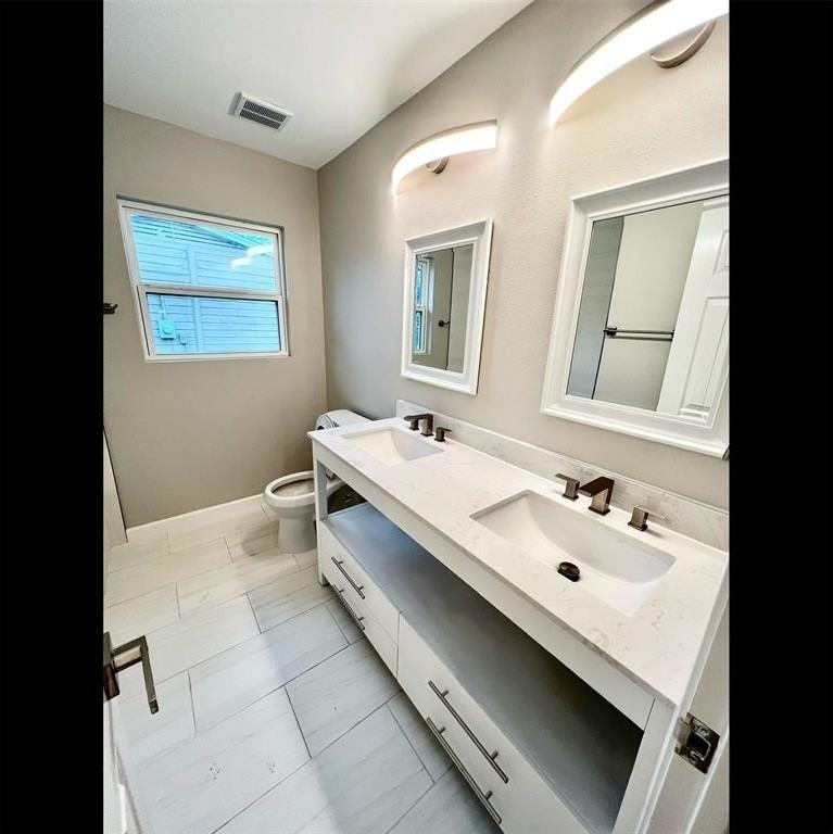 2107 Hedgerow St - Photo 6 of 12