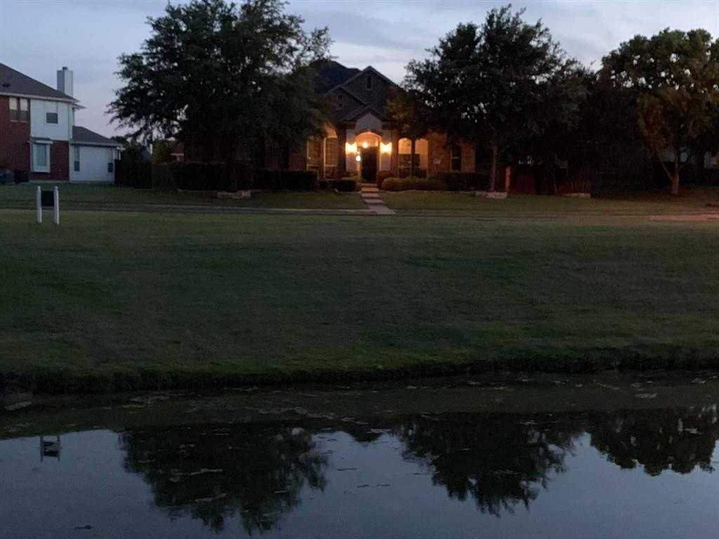 1503 Lynn Dr - Photo 7 of 37