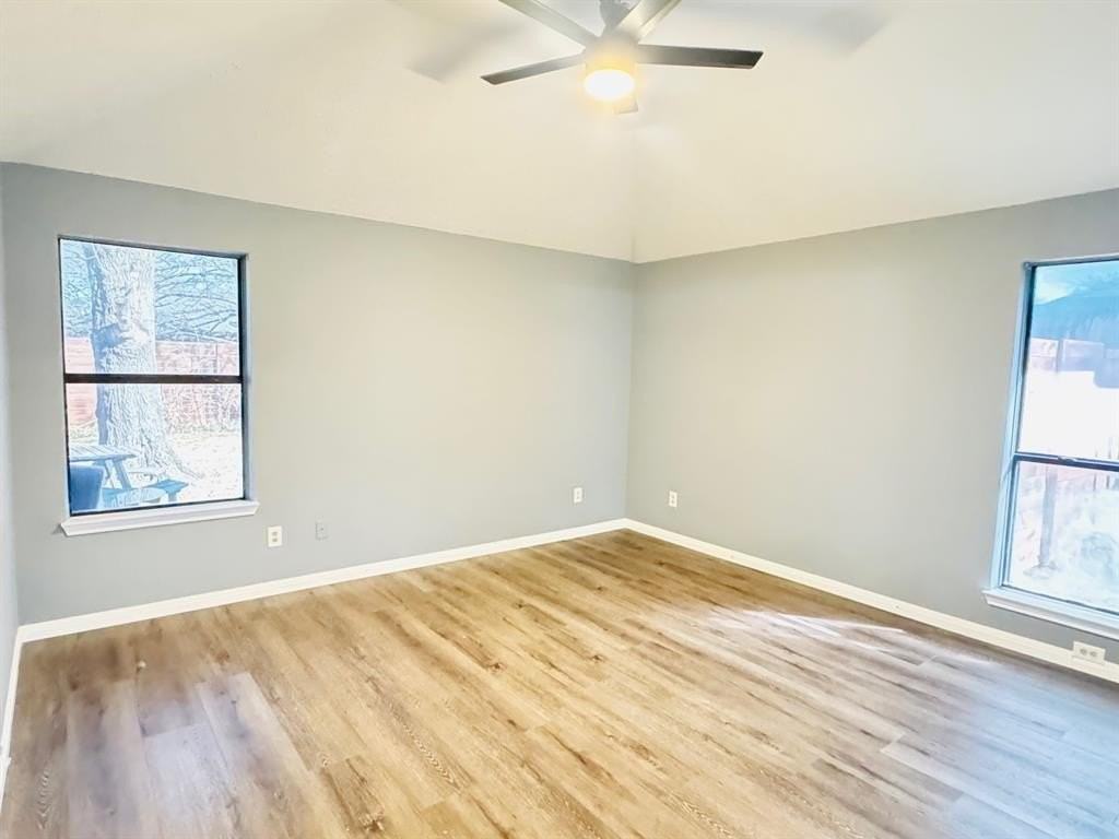 2413 University Dr - Photo 5 of 14