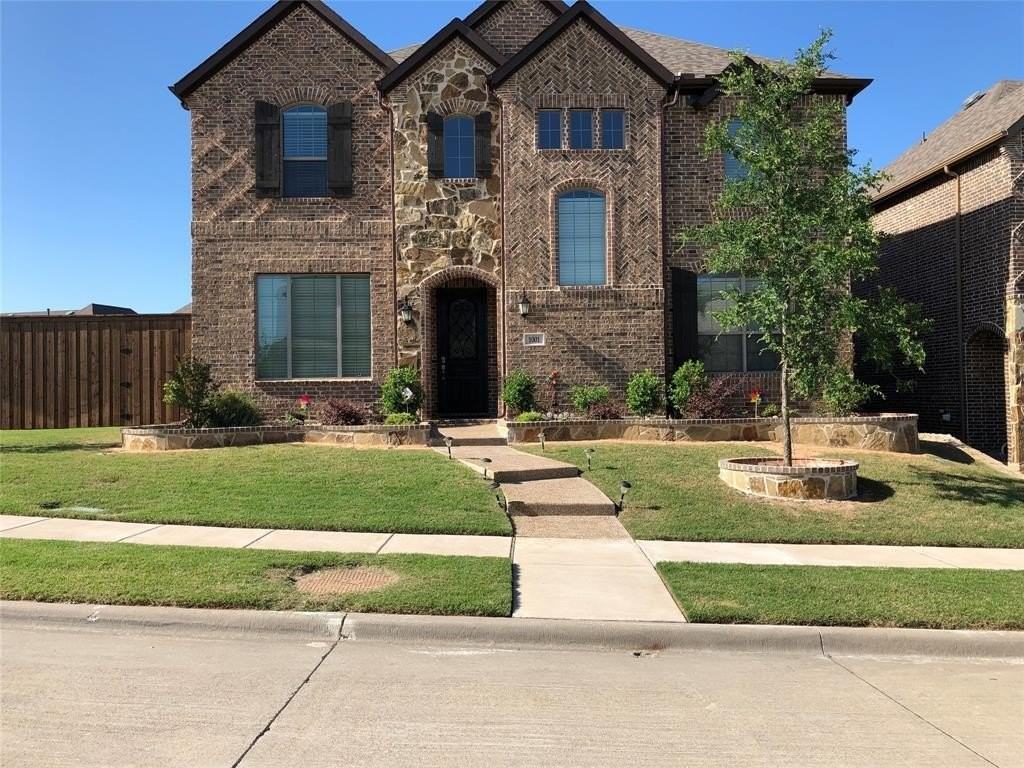 1001 Taylor Dr - Photo 3 of 19