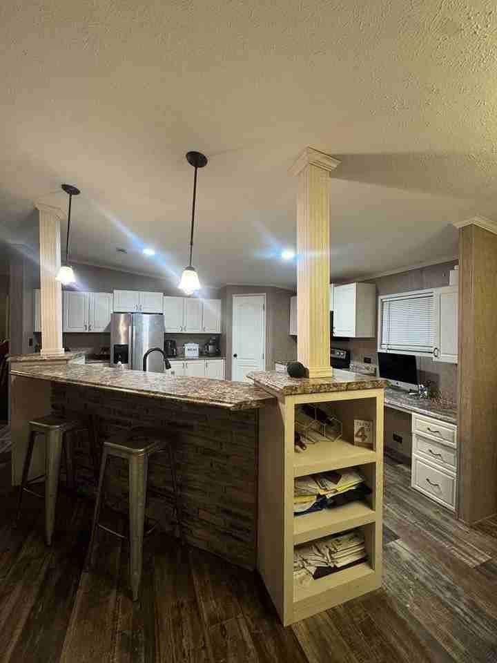 4009 Brook Ave - Photo 5 of 14