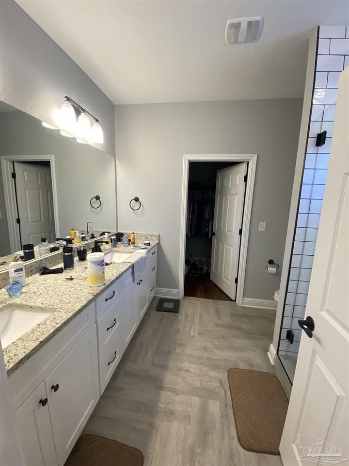 607 W Belmont St - Photo 7 of 14