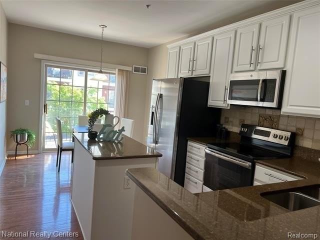 1399 Raliegh Pl - Photo 6 of 21