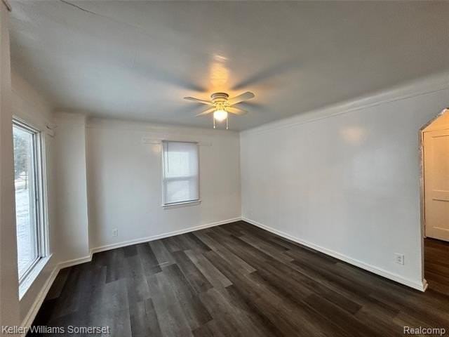 20059 Bloom St - Photo 2 of 10