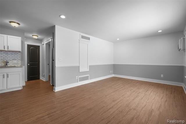 4403 Crooks Rd - Photo 2 of 11