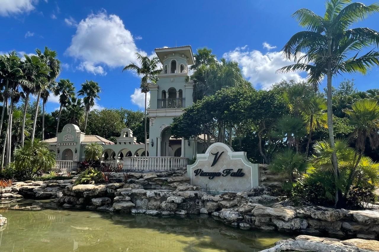 2851 Nw Treviso Cir - Photo 2 of 40