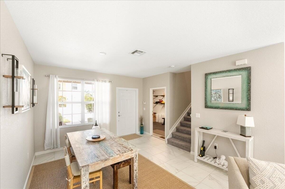 2851 Nw Treviso Cir - Photo 4 of 40