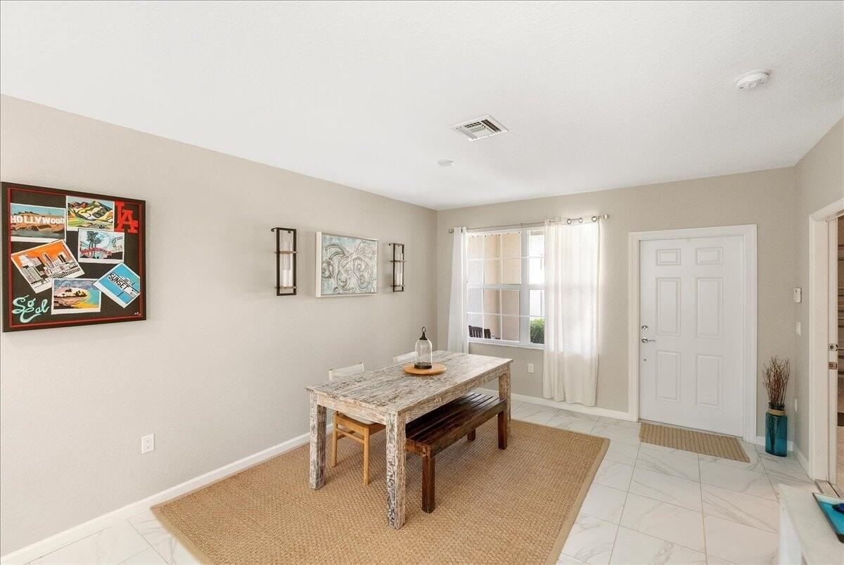 2851 Nw Treviso Cir - Photo 5 of 40