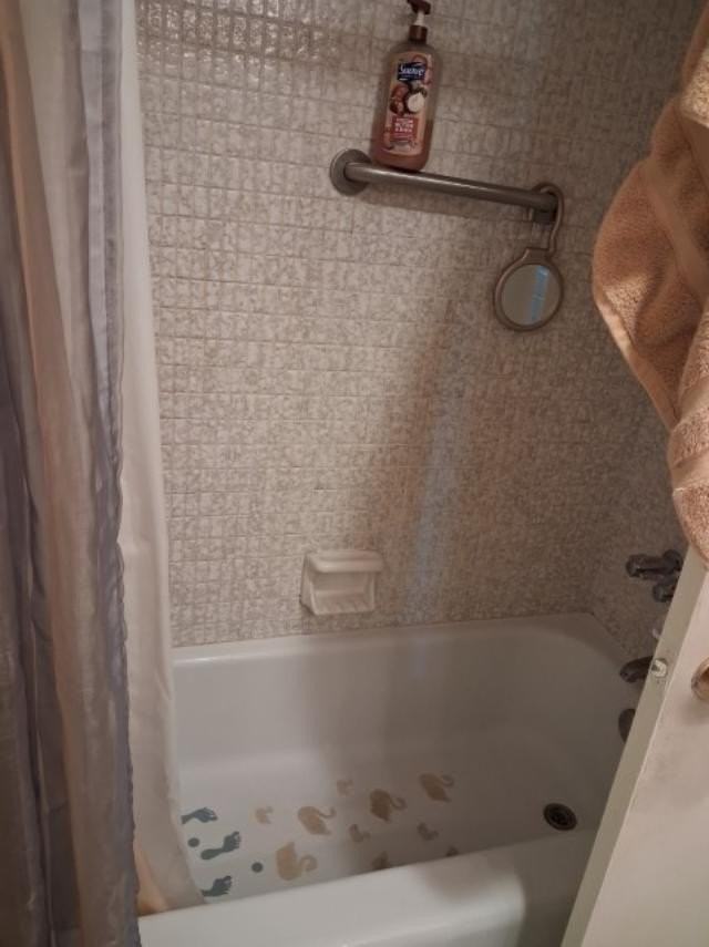 32 Colonial Club Dr #201 - Photo 2 of 15