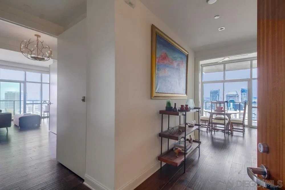 800 The Mark Ln Unit 2801 #2801 - Photo 4 of 50