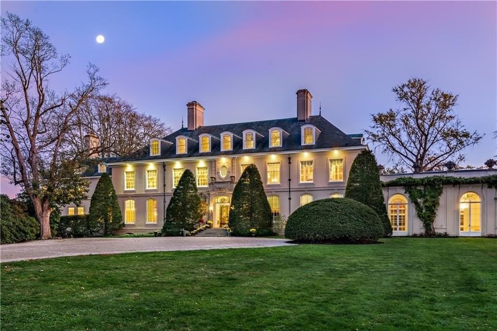 115 Narragansett Ave - Photo 2 of 38