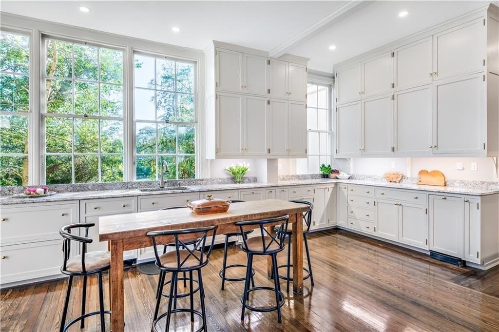 115 Narragansett Ave - Photo 3 of 38