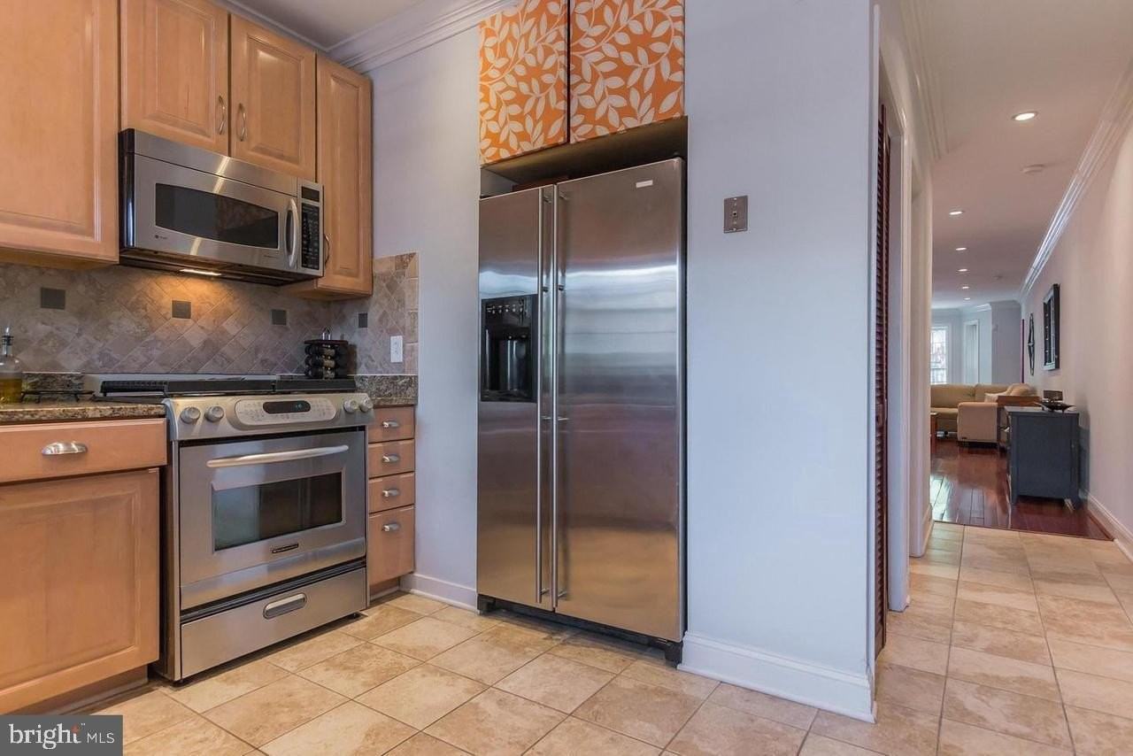 42 Rhode Island Ave Nw Apt 1 #1 - Photo 3 of 15