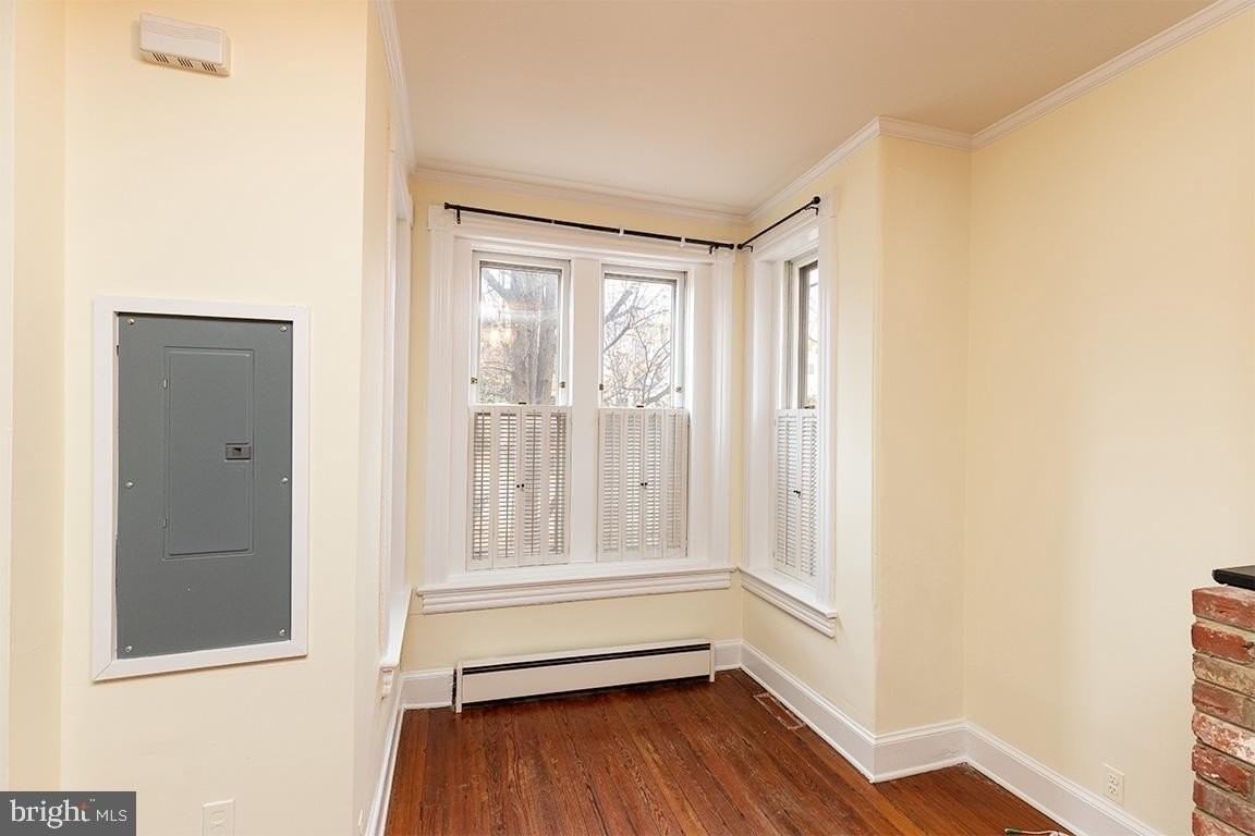 315 12th St Se - Photo 4 of 24