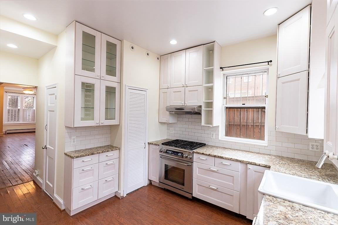 315 12th St Se - Photo 5 of 24