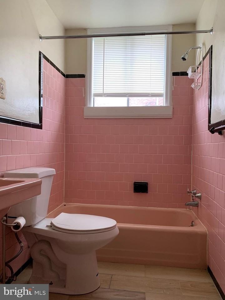 4225 Elsa Ter Unit B #B - Photo 3 of 4