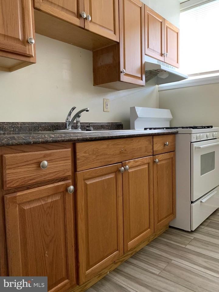 4225 Elsa Ter Unit B #B - Photo 4 of 4