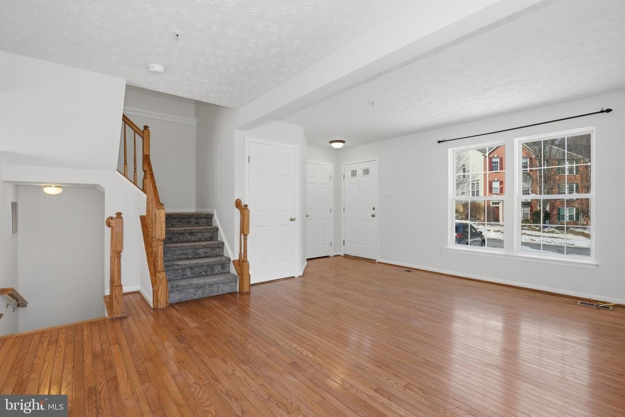 5119 Spring Willow Ct - Photo 7 of 34