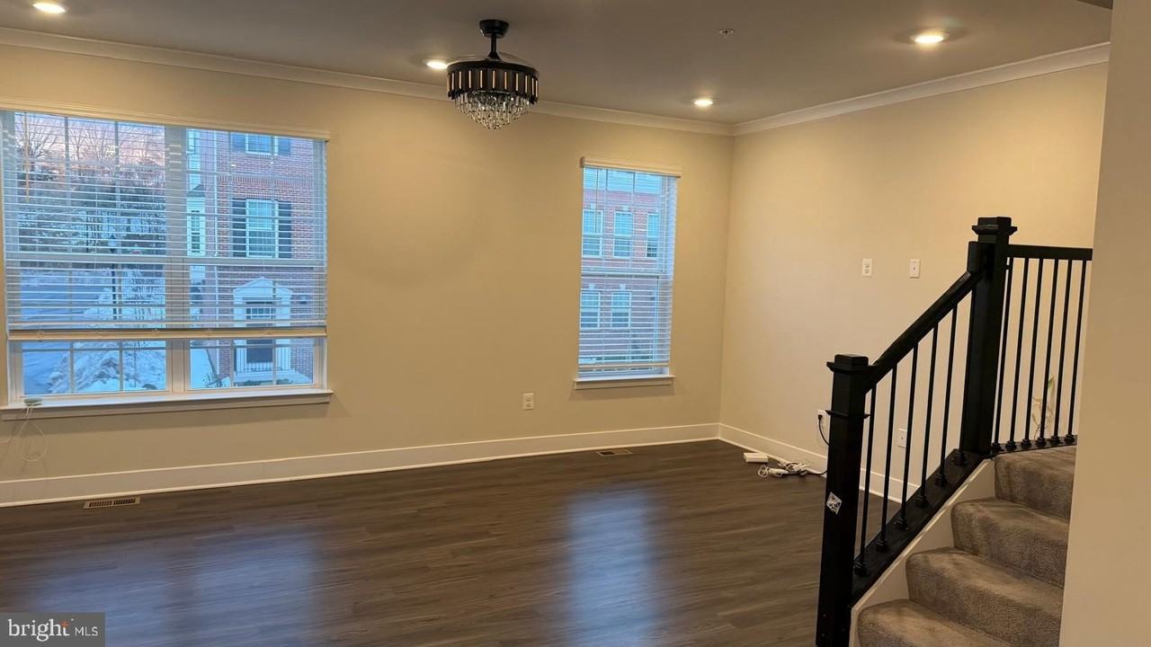 7999 Potter Pl - Photo 7 of 14