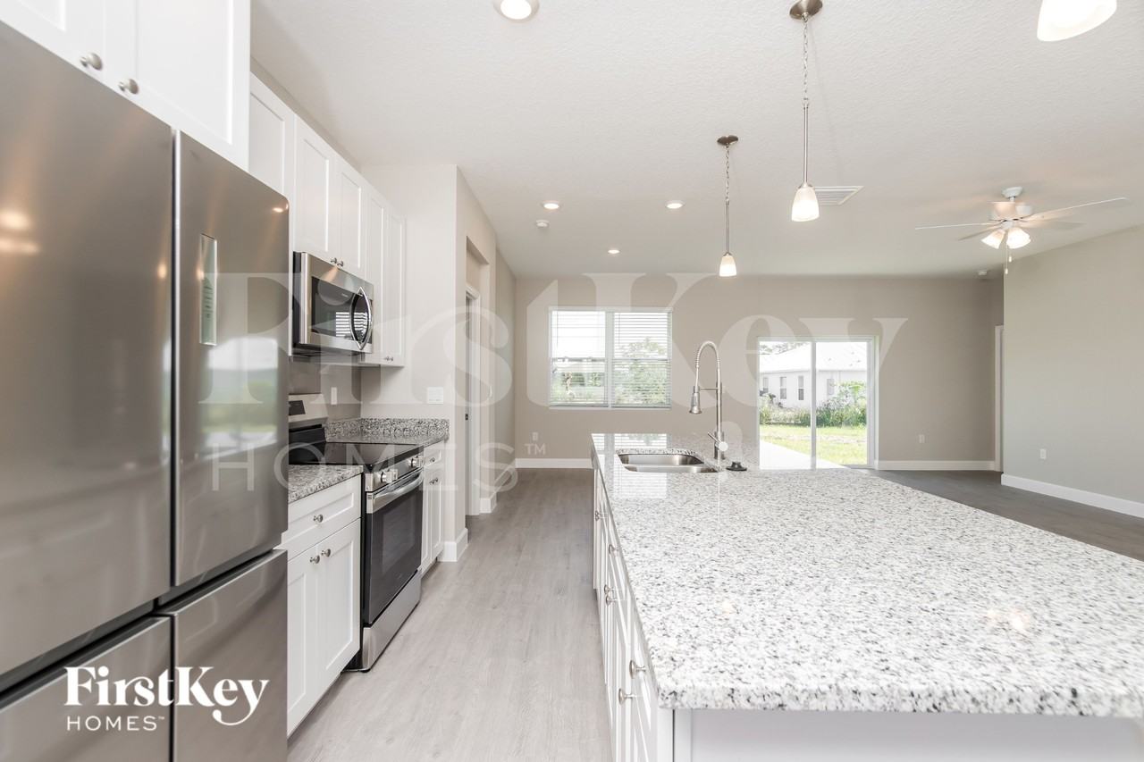 1690 San Diego St Se - Photo 6 of 16