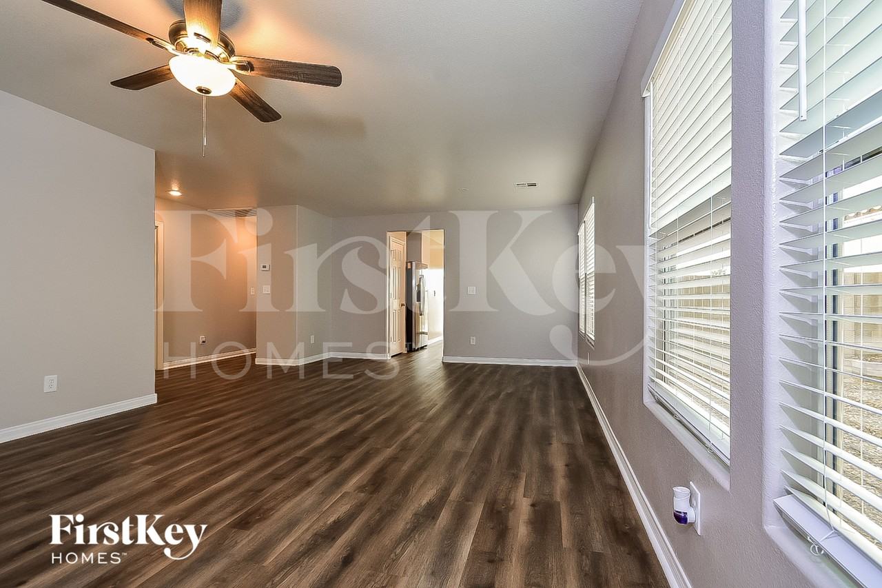 8865 Perfect Diamond Ct - Photo 3 of 15