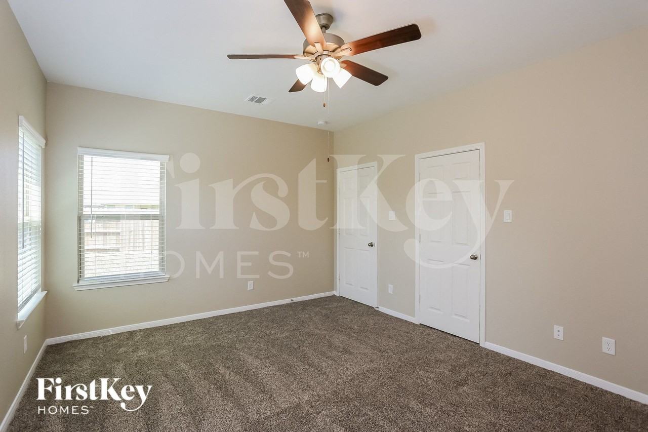 12934 Crombie Dr - Photo 7 of 15