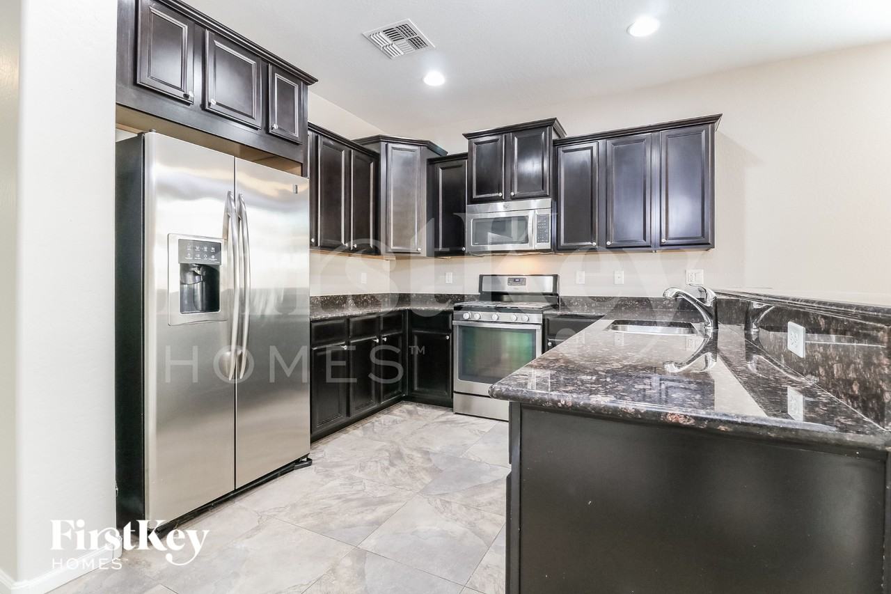 17044 W Mohave St - Photo 6 of 15