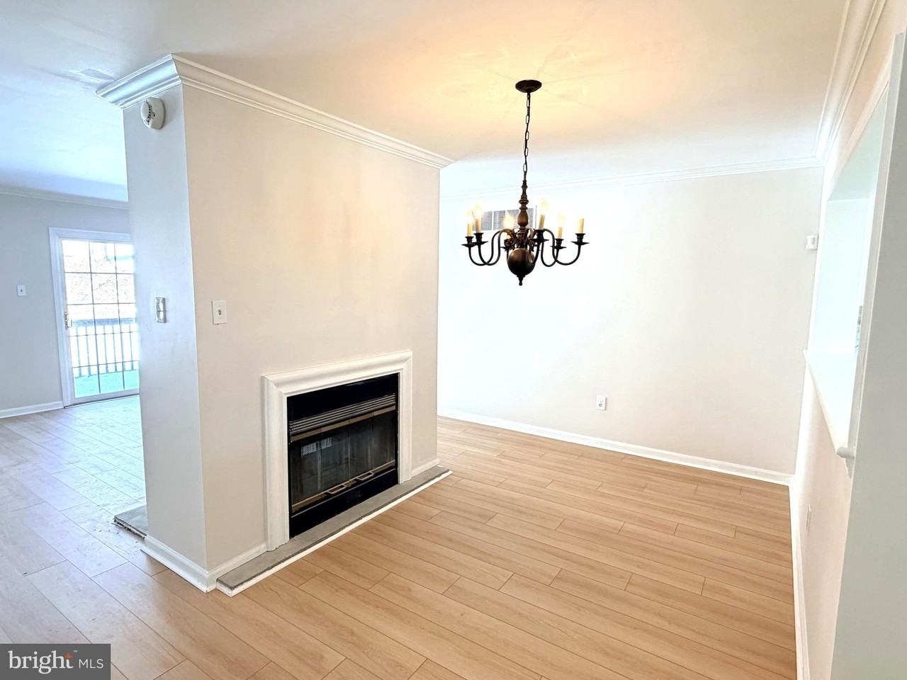 2305 Westfield Ct Unit 2305 #2305 - Photo 2 of 10