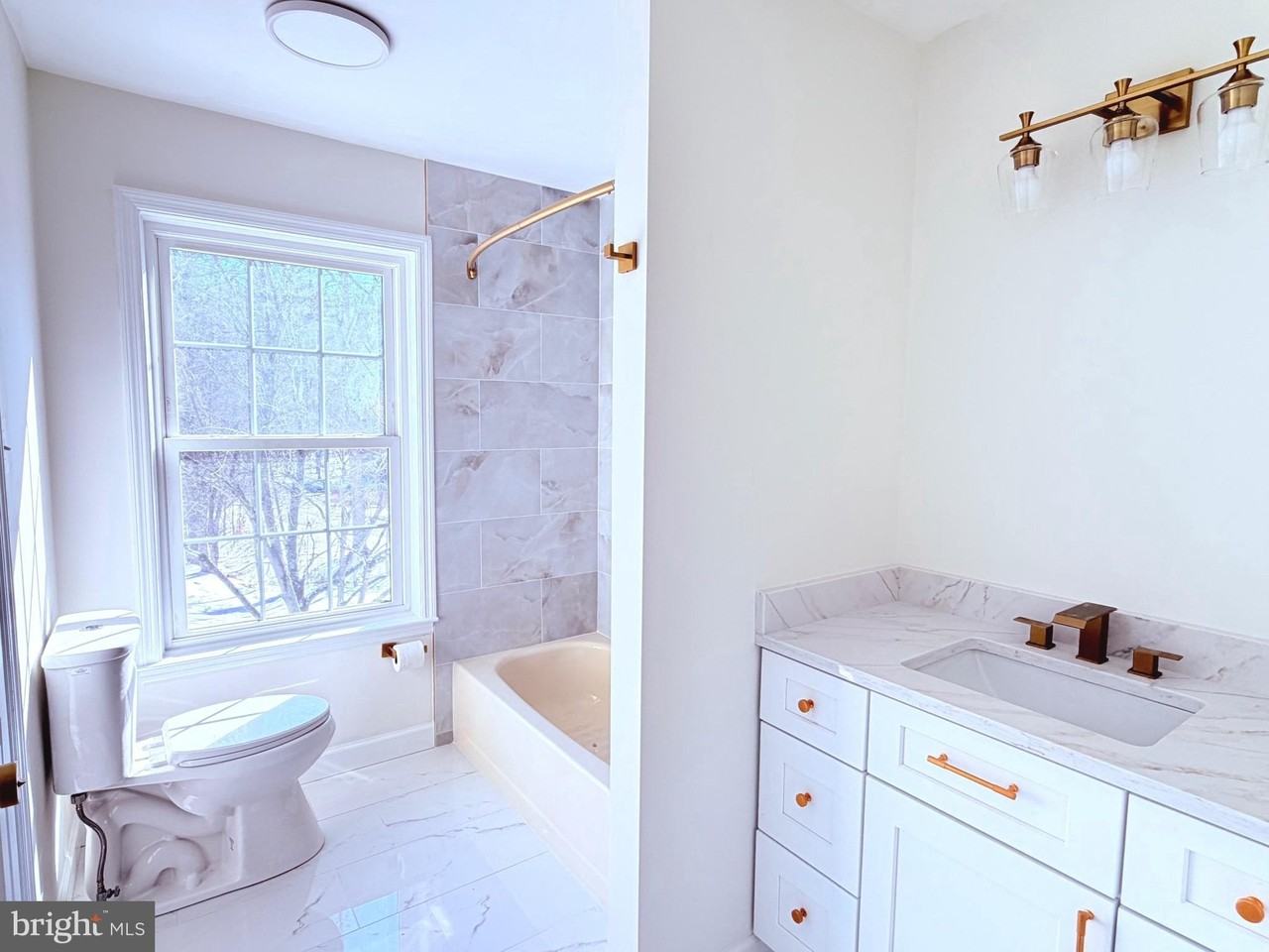 2305 Westfield Ct Unit 2305 #2305 - Photo 5 of 10