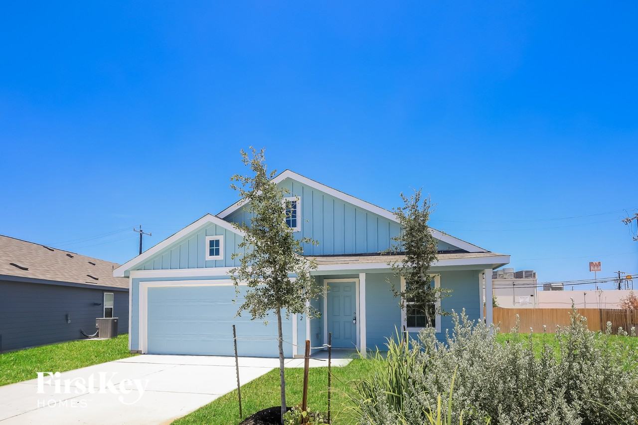 1702 Morse Way - Photo 3 of 15