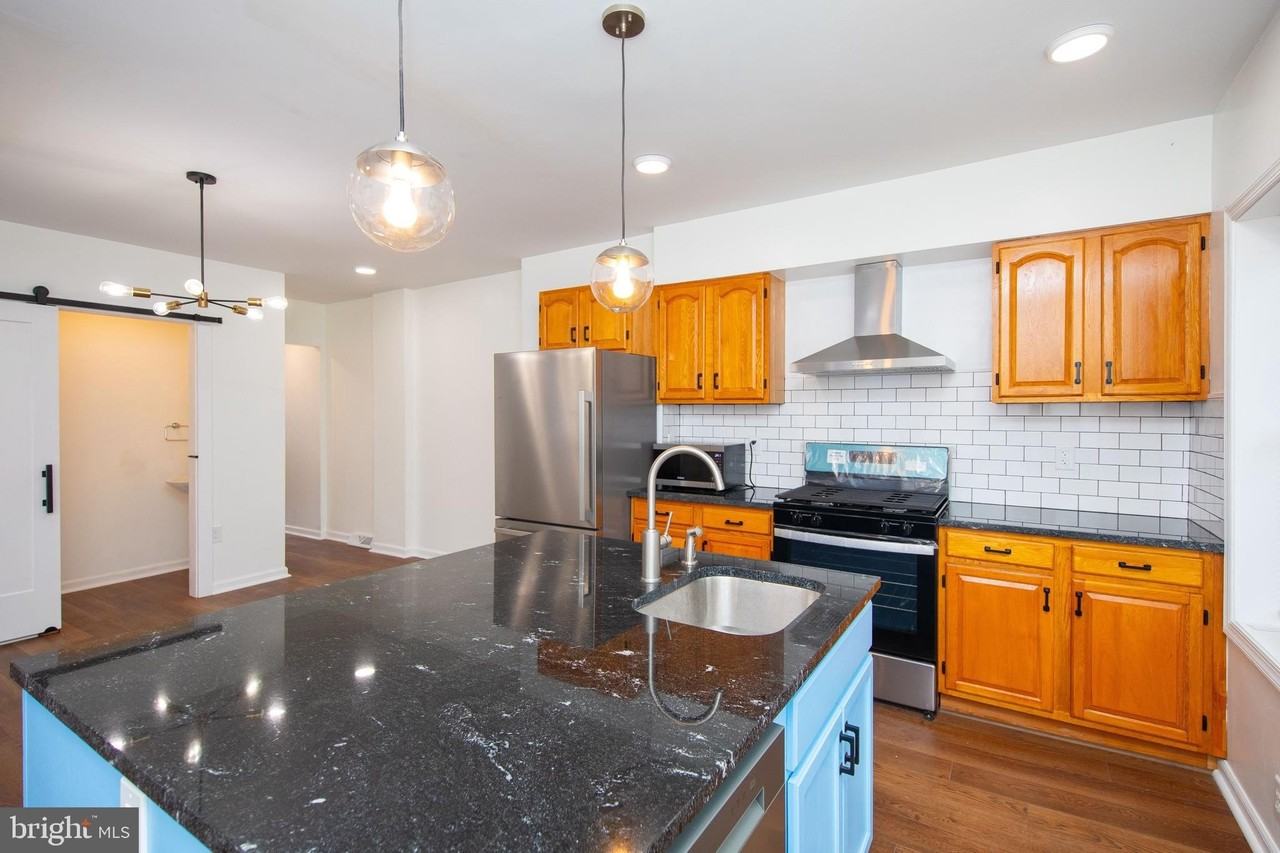 204 S Chestnut St Apt D #D - Photo 3 of 32