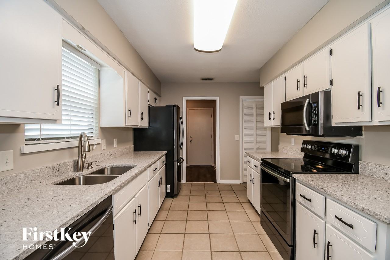 10849 Knottingby Dr - Photo 7 of 15