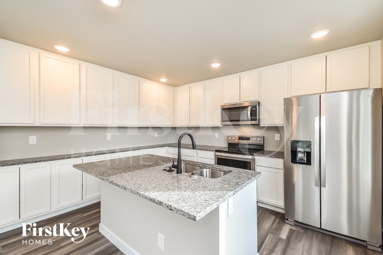 10189 Luneth Dr - Photo 5 of 15