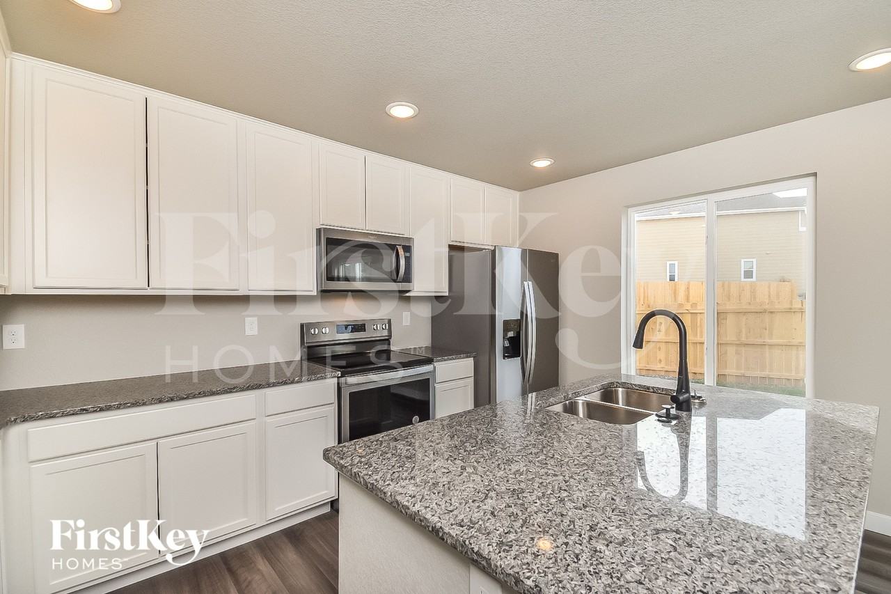 10189 Luneth Dr - Photo 6 of 15