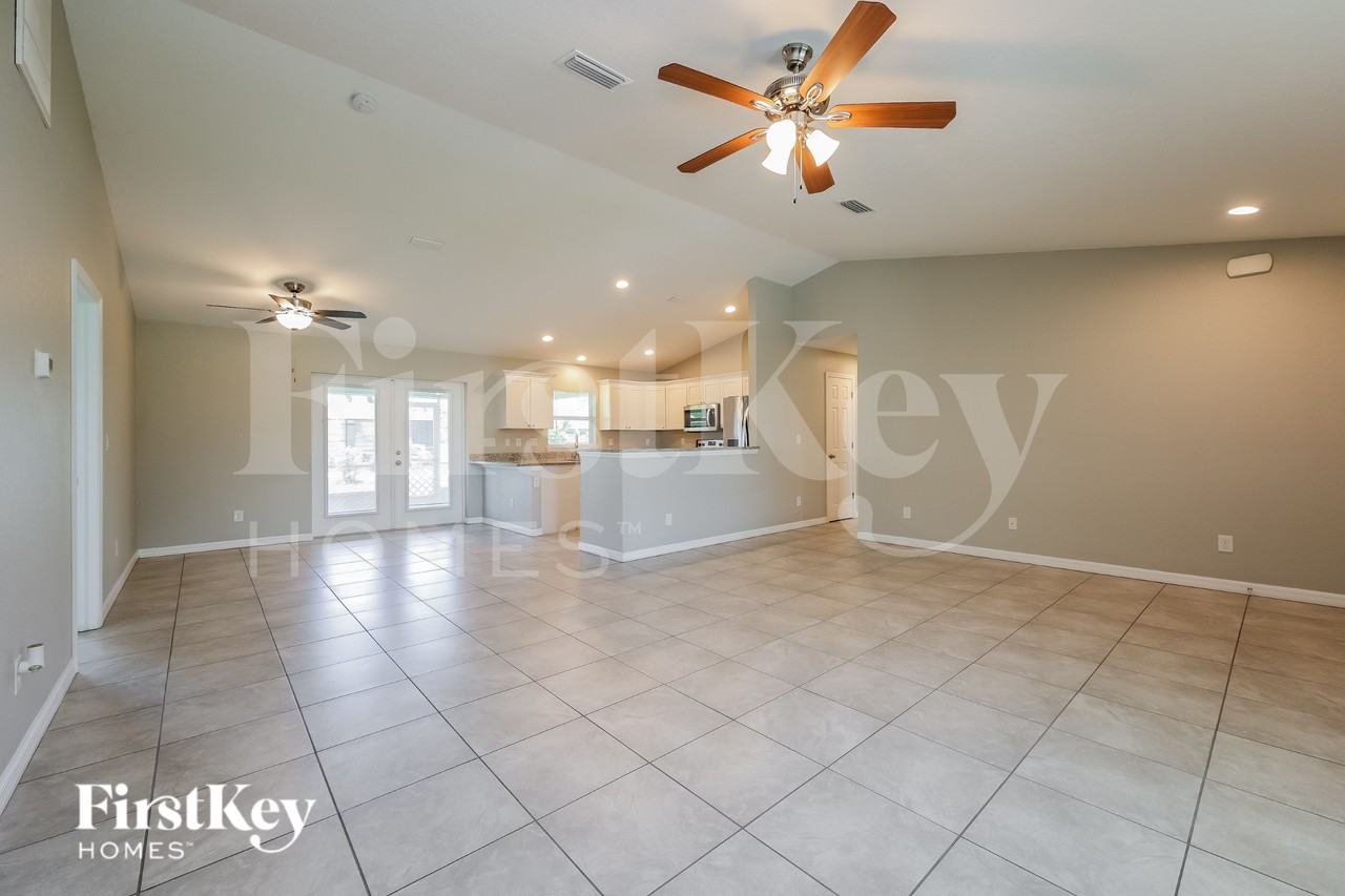 13057 Feldman Ave - Photo 3 of 16