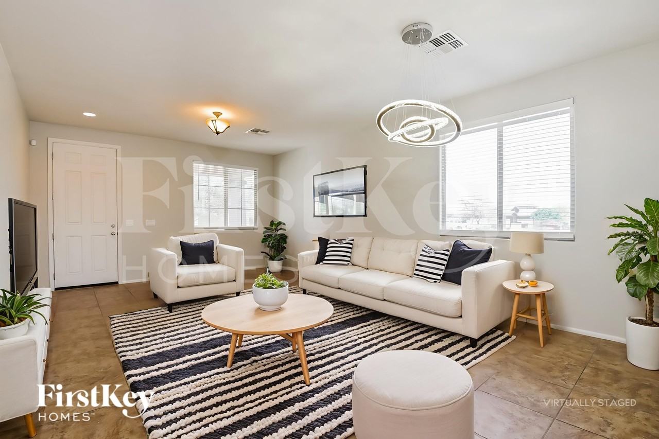 10463 S Cutting Horse Dr - Photo 4 of 18