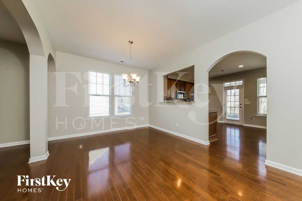 190 Parkview Ln - Photo 5 of 15