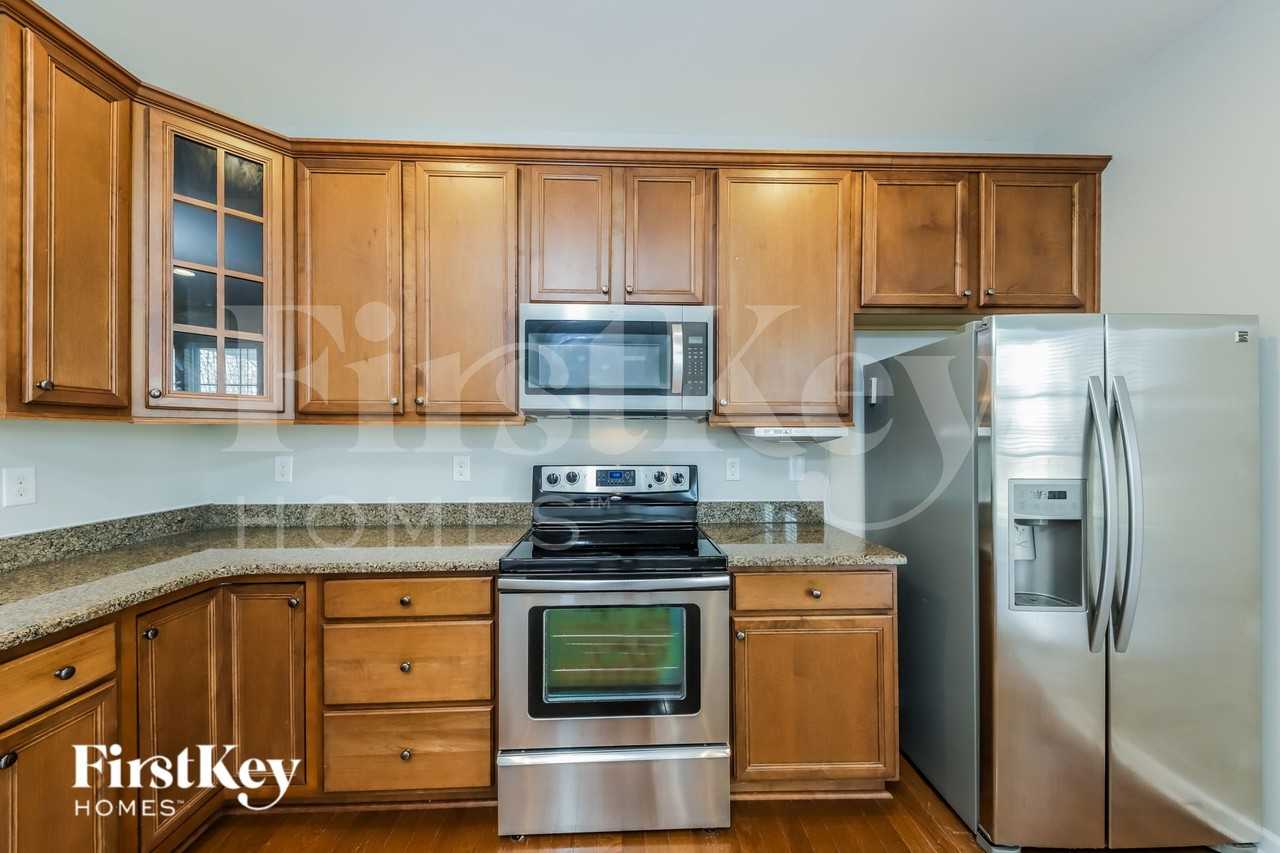 190 Parkview Ln - Photo 6 of 15