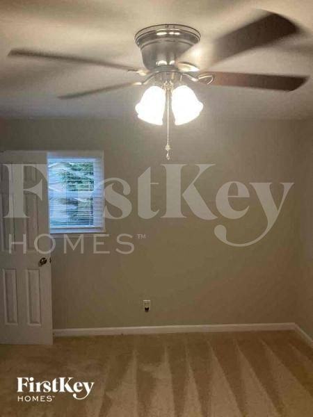 184 Fremont Loop - Photo 6 of 11