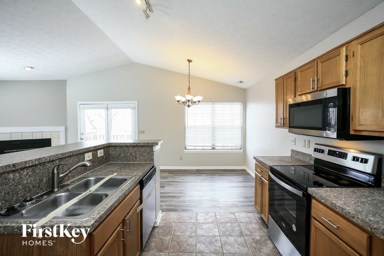 5640 Orchardgrass Ln - Photo 7 of 15