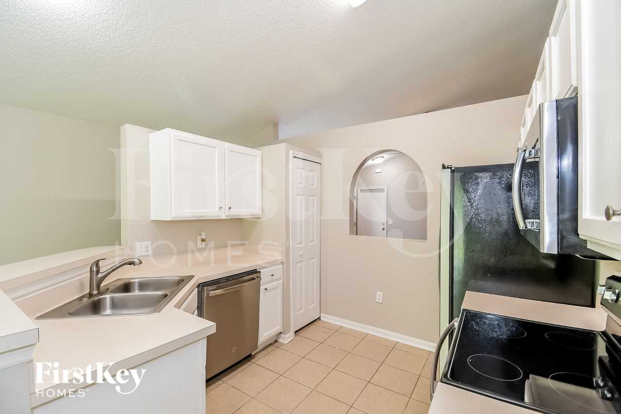 3406 Talisman Dr - Photo 7 of 15