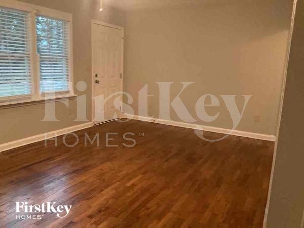 6064 Blackhawk Trl Se - Photo 4 of 10