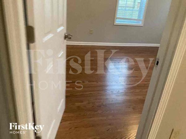 6064 Blackhawk Trl Se - Photo 7 of 10