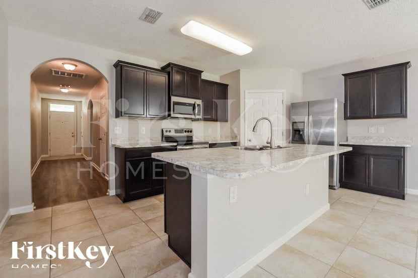 2620 Falcon Ln - Photo 6 of 15