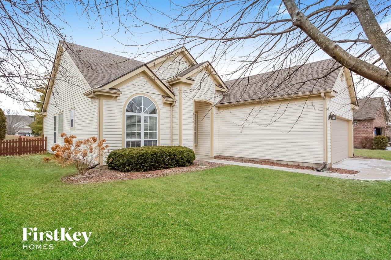 10282 Lakeland Dr - Photo 2 of 15