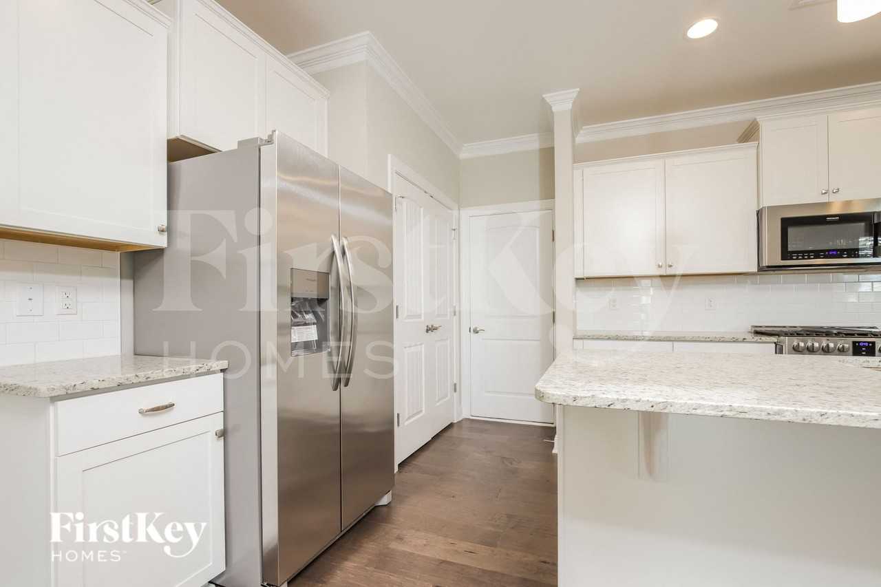 101 Greenvalley Rd - Photo 6 of 15